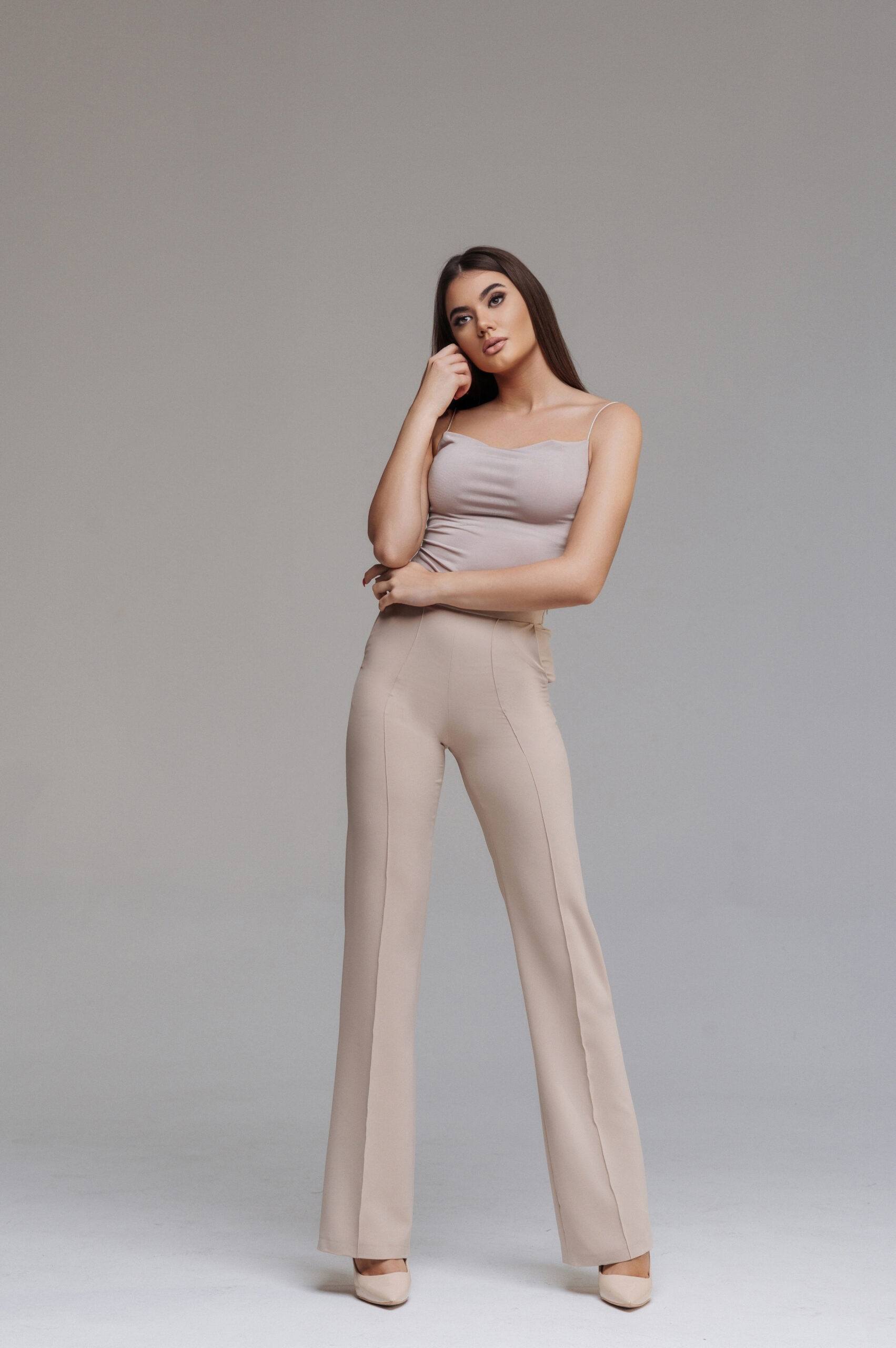 Trousers with high waist and wider legs